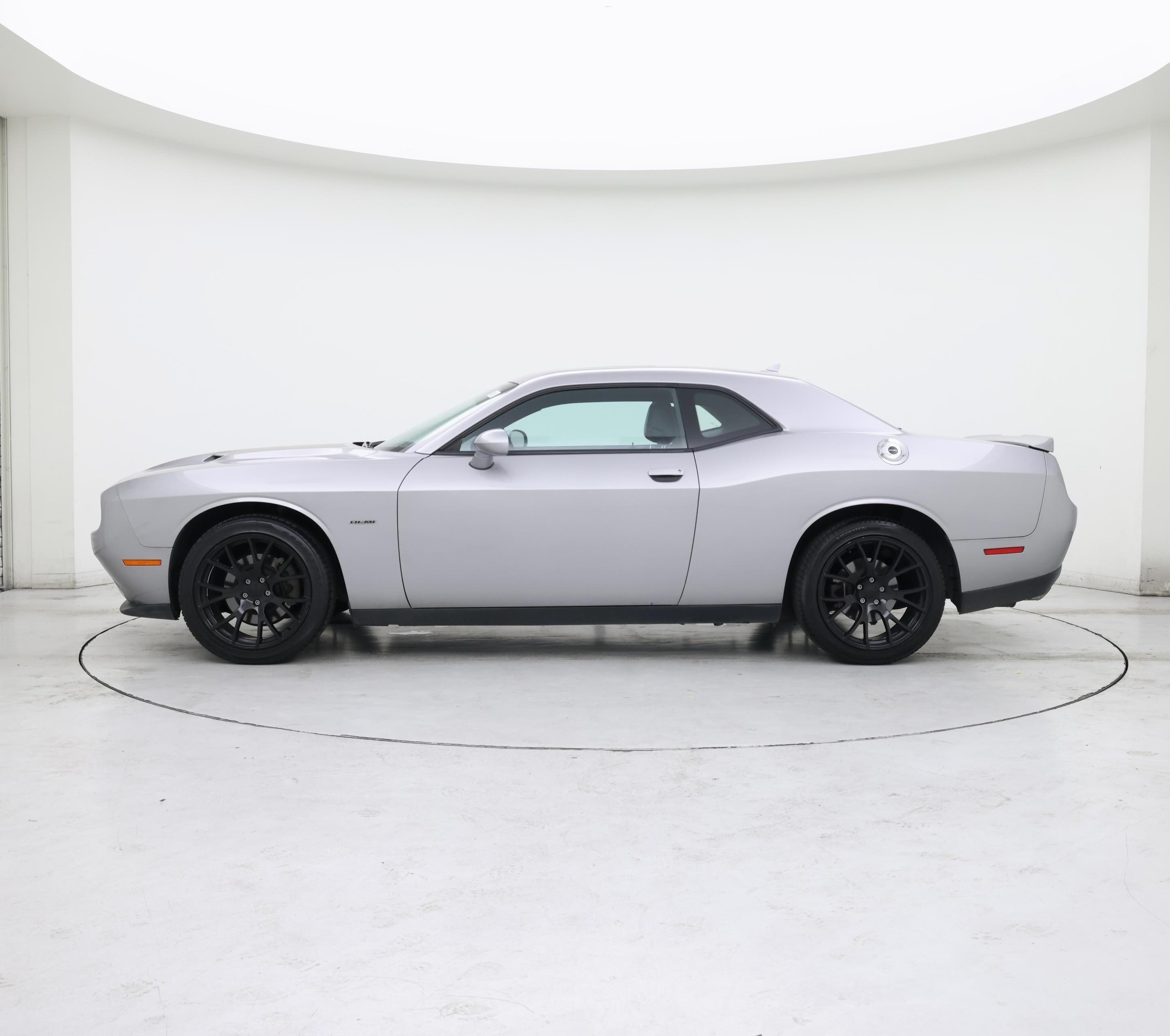 Thumbnail: 2018 Dodge Challenger - 3