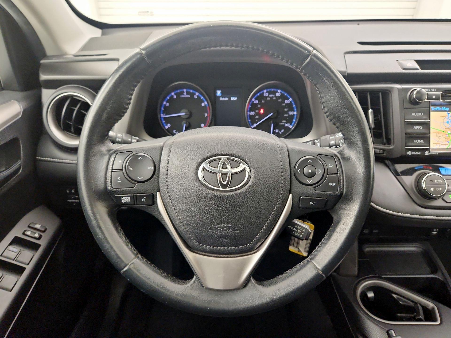 Thumbnail: 2017 Toyota RAV4 - 10