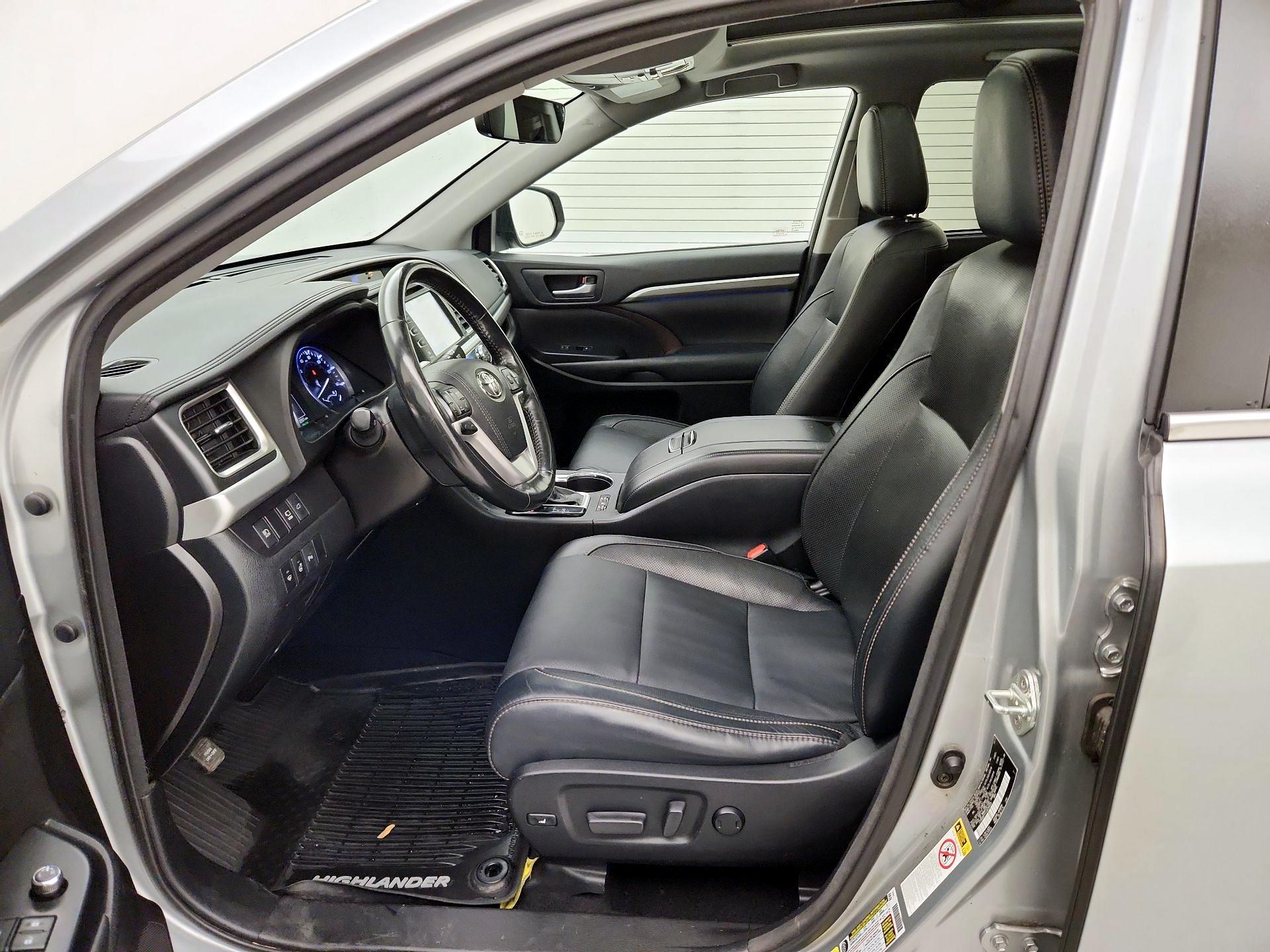 Thumbnail: 2018 Toyota Highlander - 11