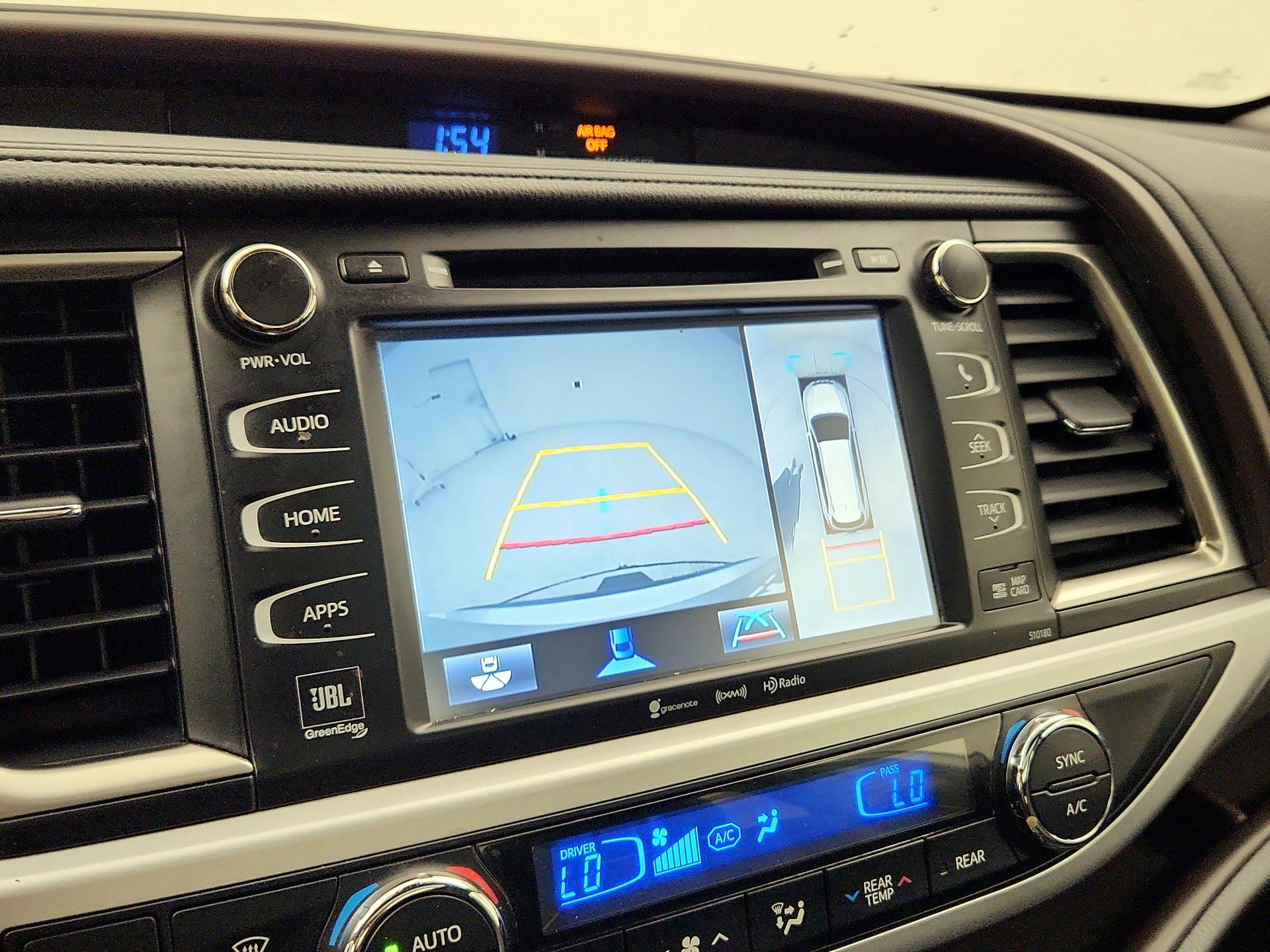 Thumbnail: 2018 Toyota Highlander - 15
