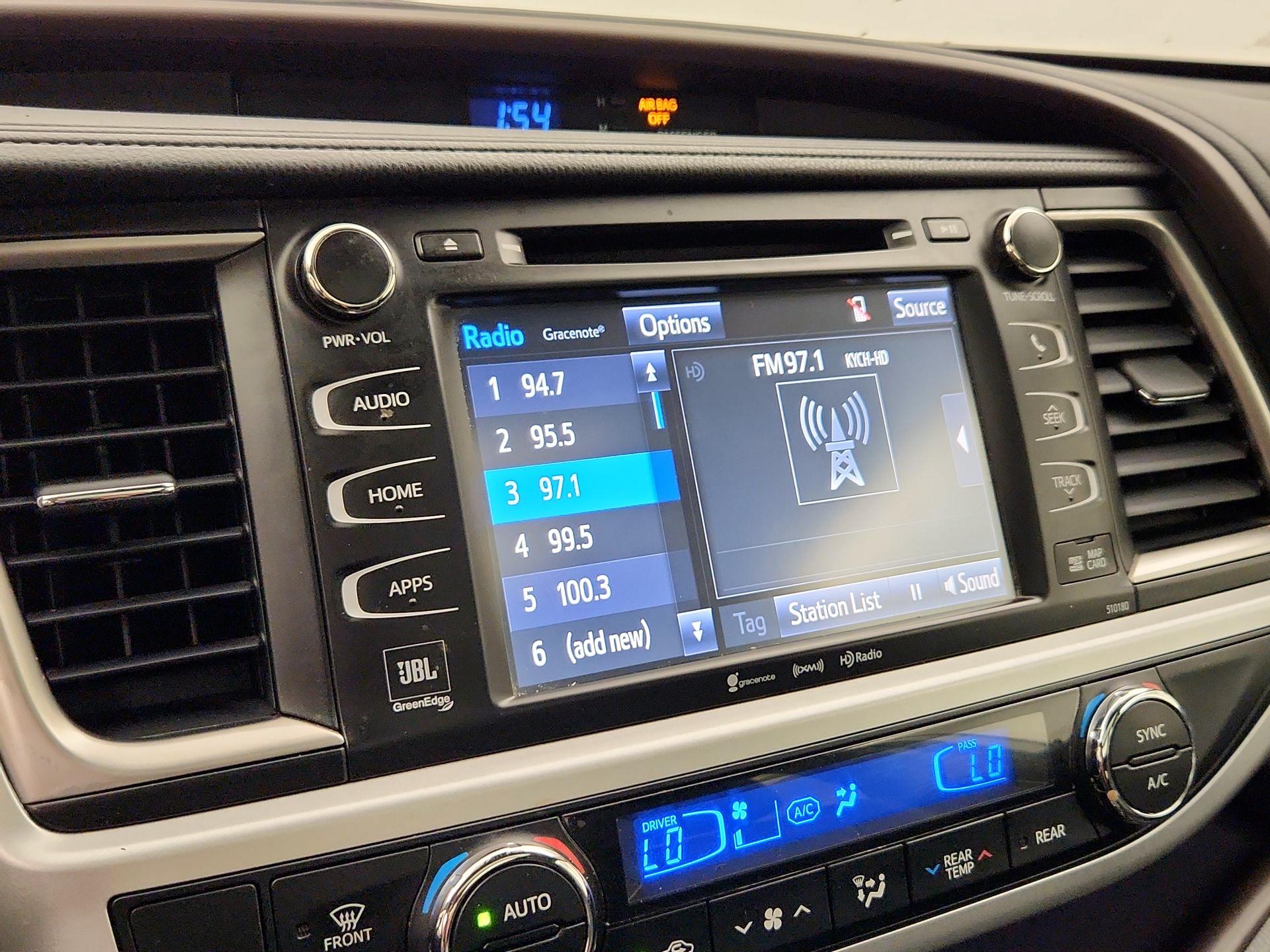 Thumbnail: 2018 Toyota Highlander - 16