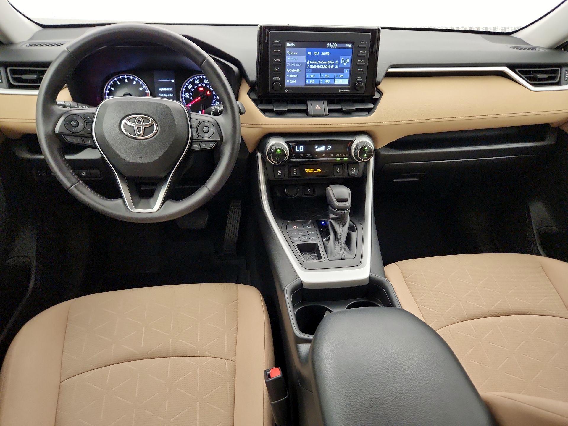 Thumbnail: 2020 Toyota RAV4 - 9