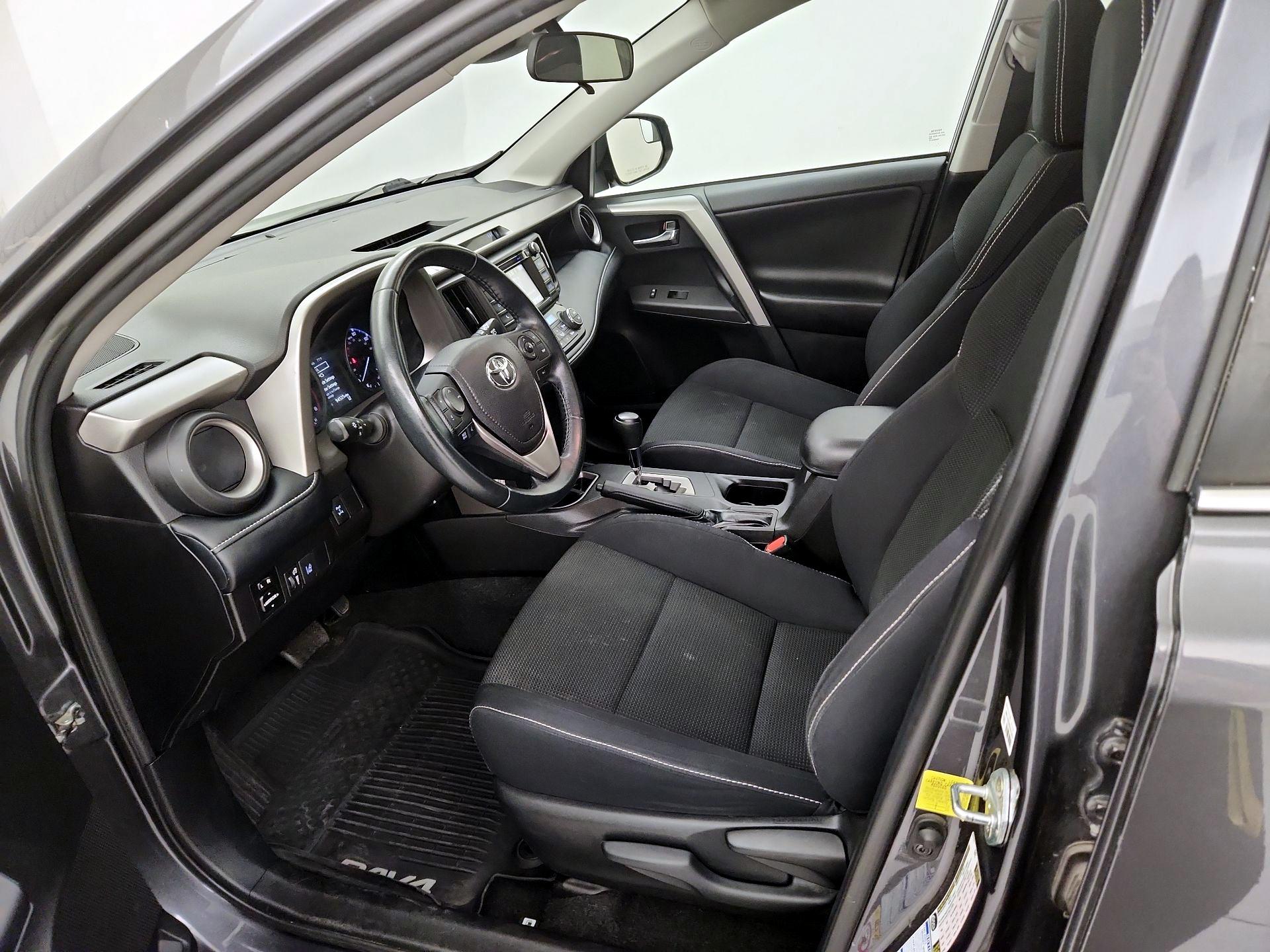 Thumbnail: 2018 Toyota RAV4 - 11