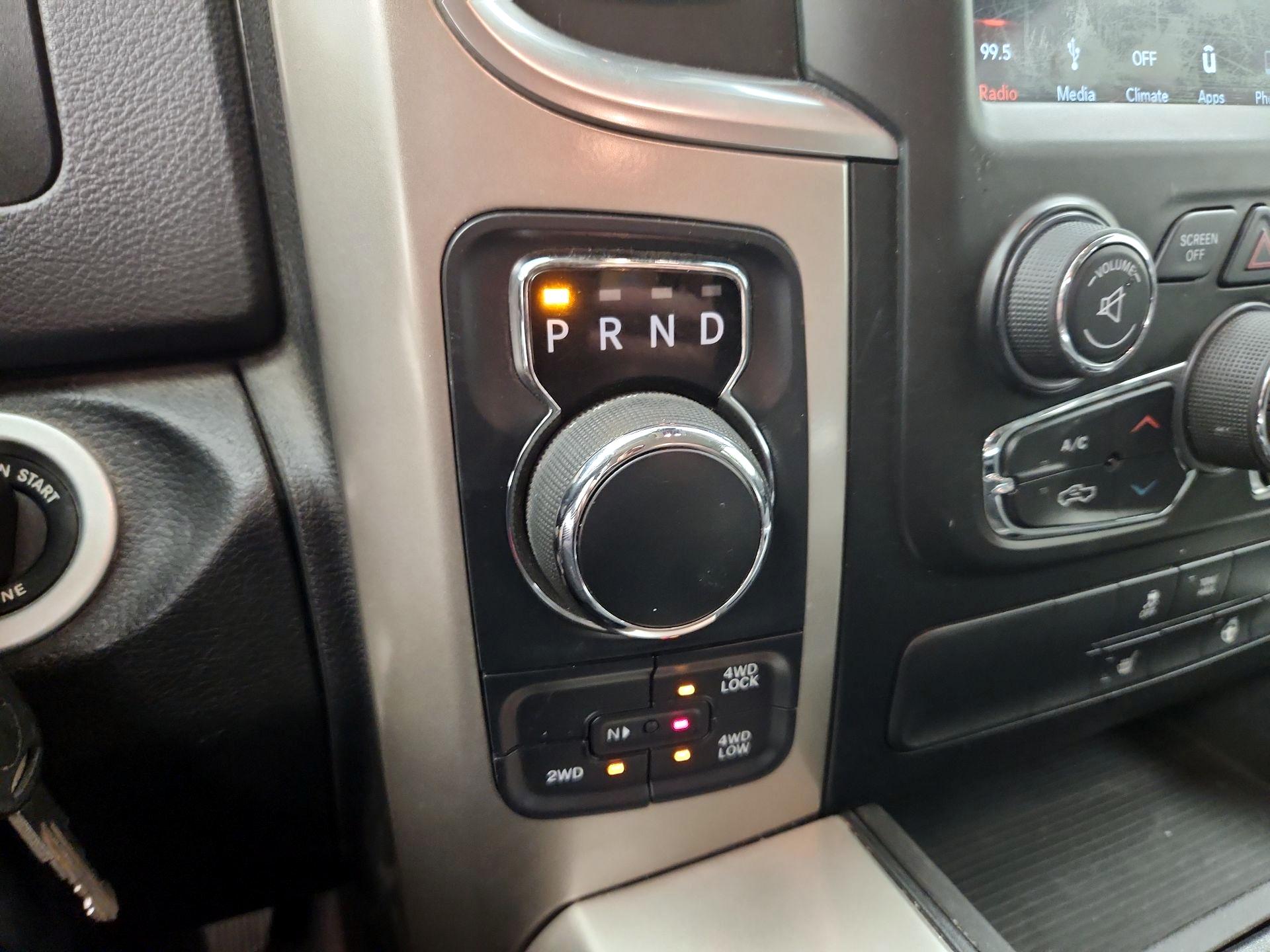 Thumbnail: 2019 RAM 1500 Classic - 17