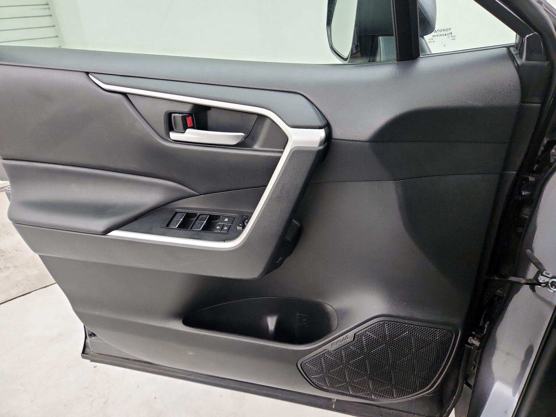 Thumbnail: 2023 Toyota RAV4 - 12