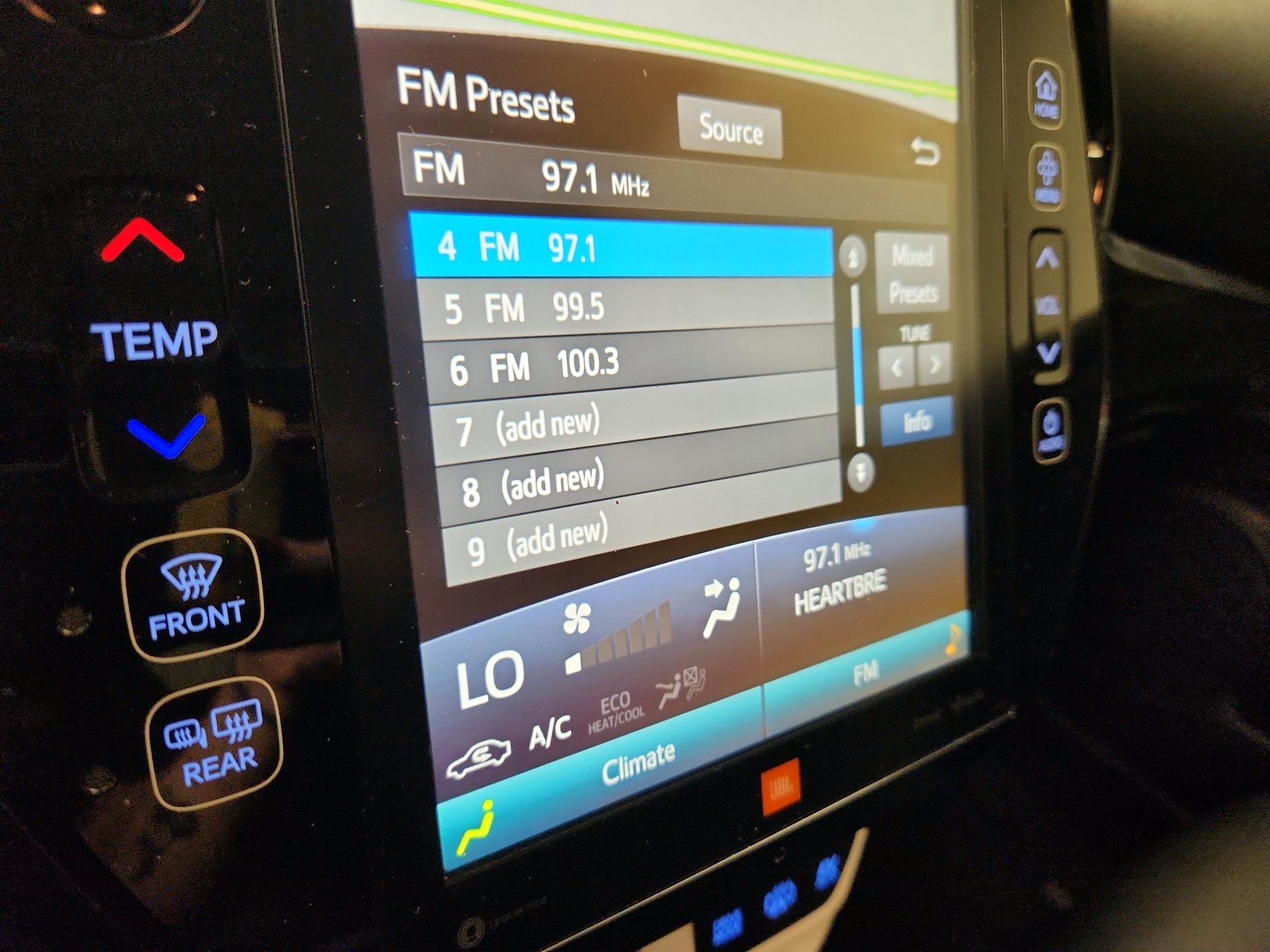 Thumbnail: 2017 Toyota Prius Prime - 16