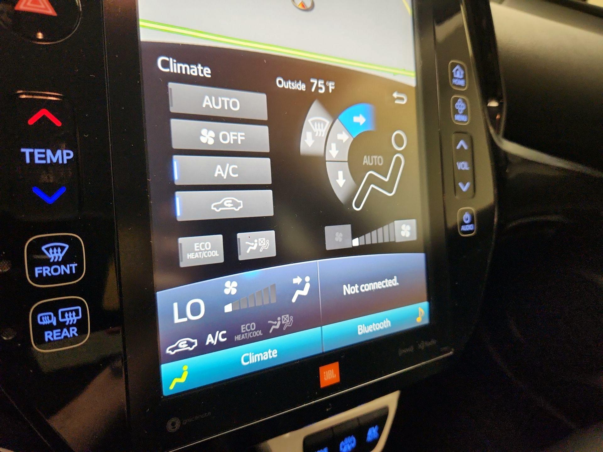 Thumbnail: 2017 Toyota Prius Prime - 17