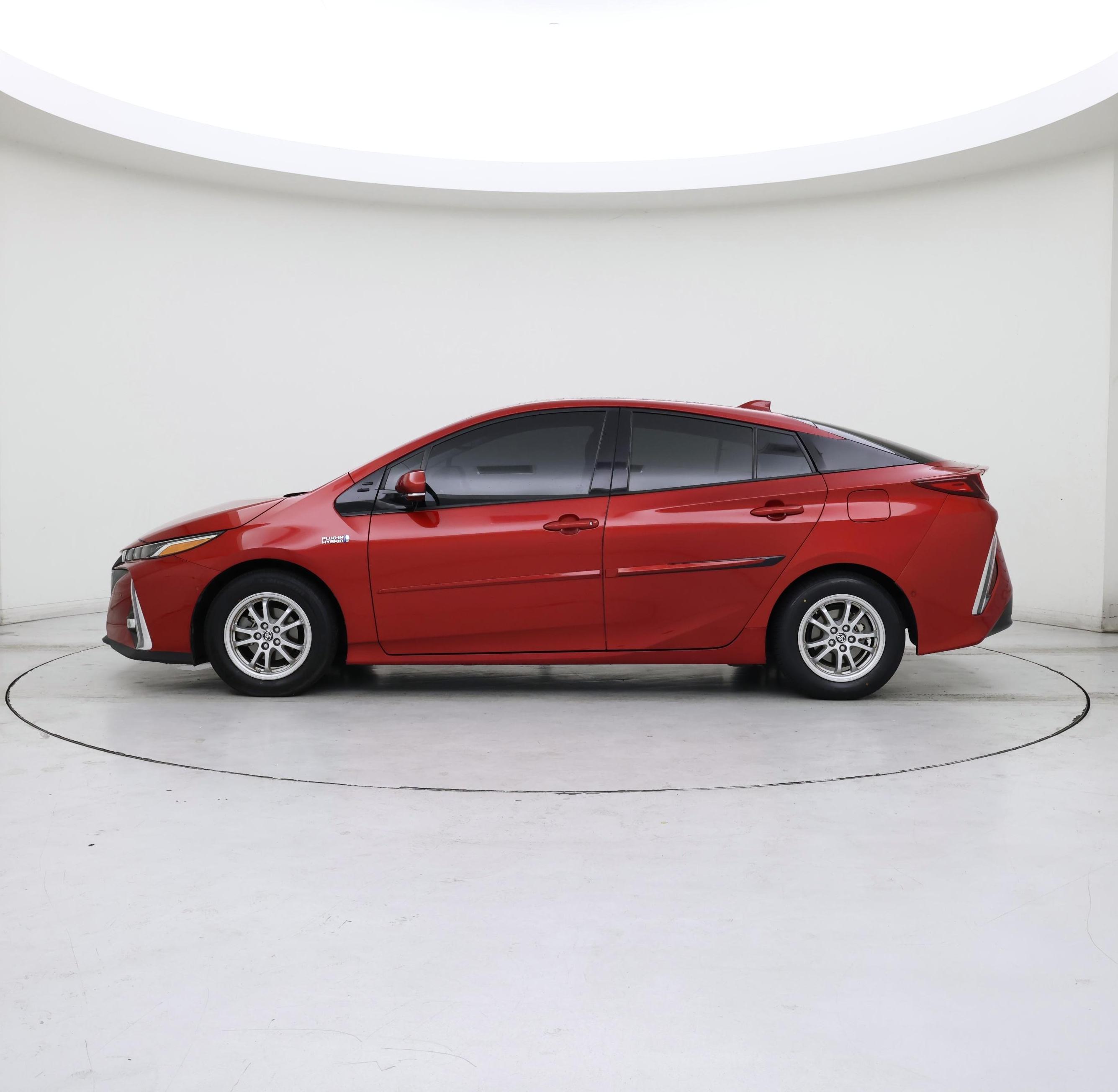 Thumbnail: 2017 Toyota Prius Prime - 3