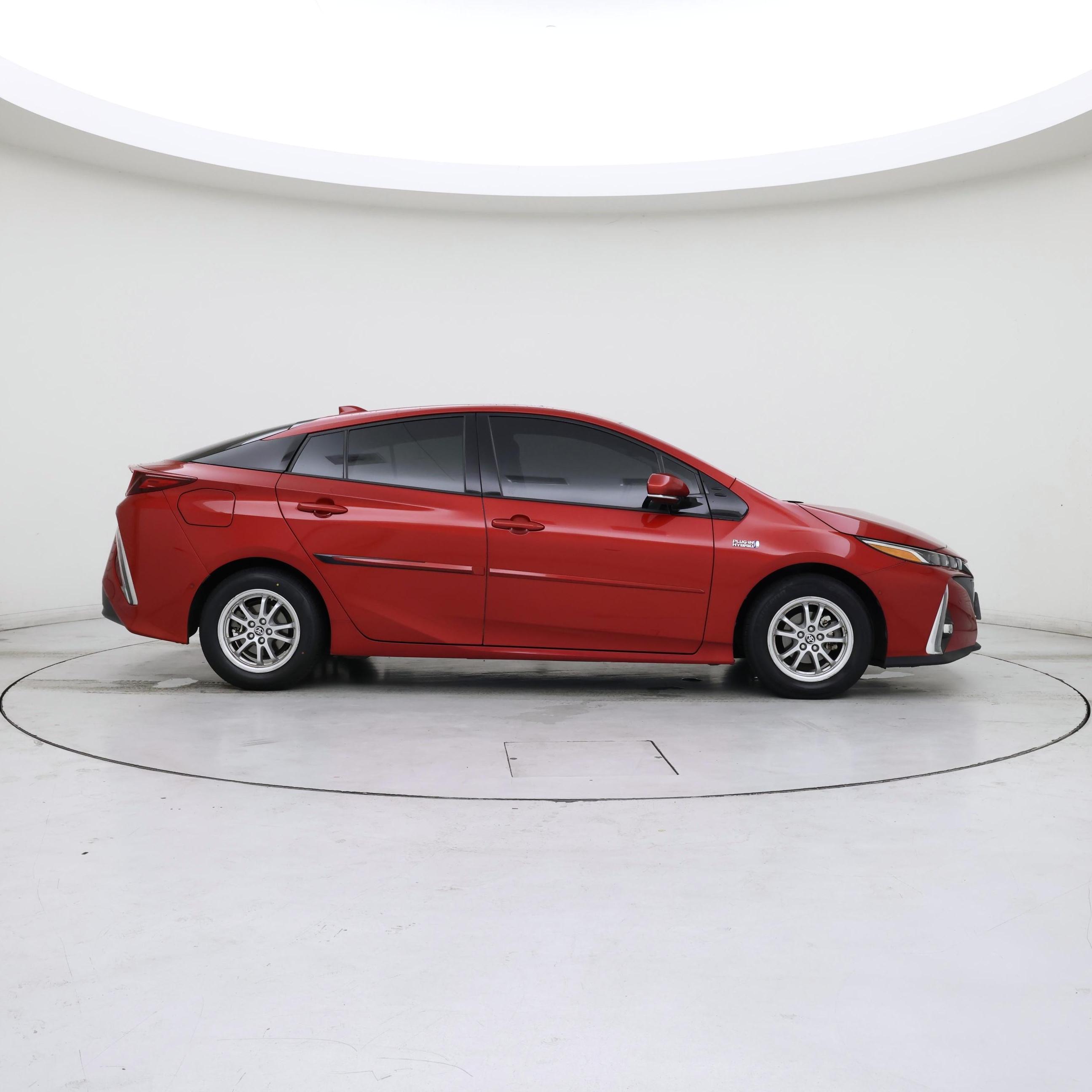 Thumbnail: 2017 Toyota Prius Prime - 7