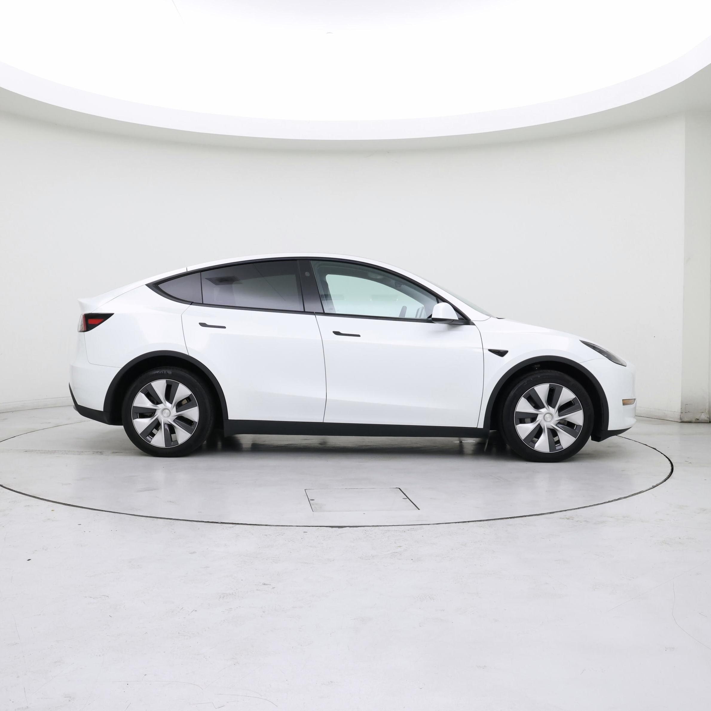 Thumbnail: 2024 Tesla Model Y - 7