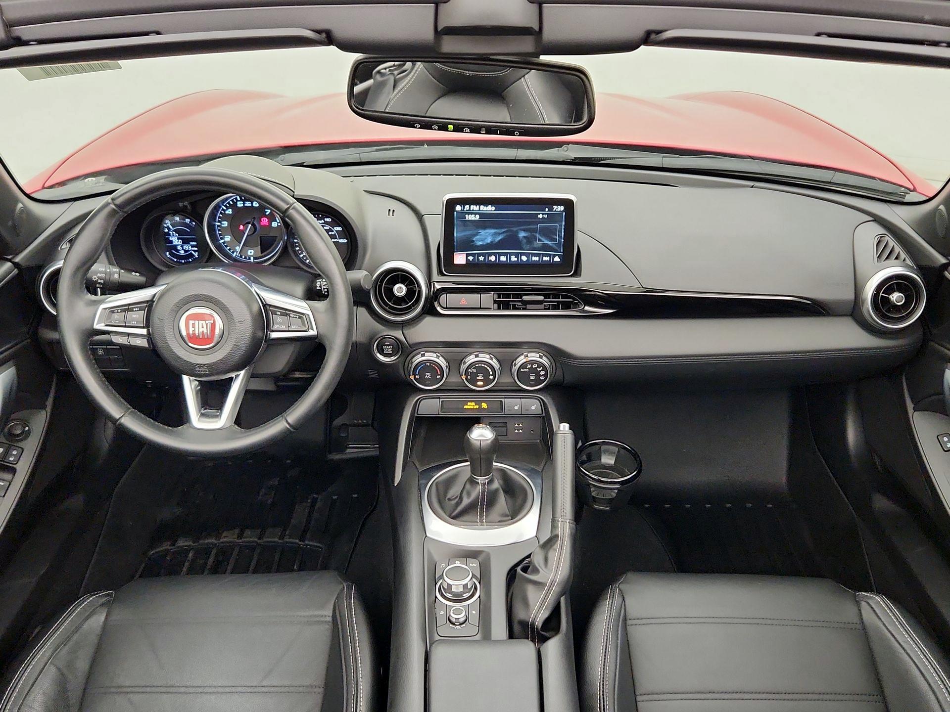 Thumbnail: 2017 Fiat 124 Spider - 9
