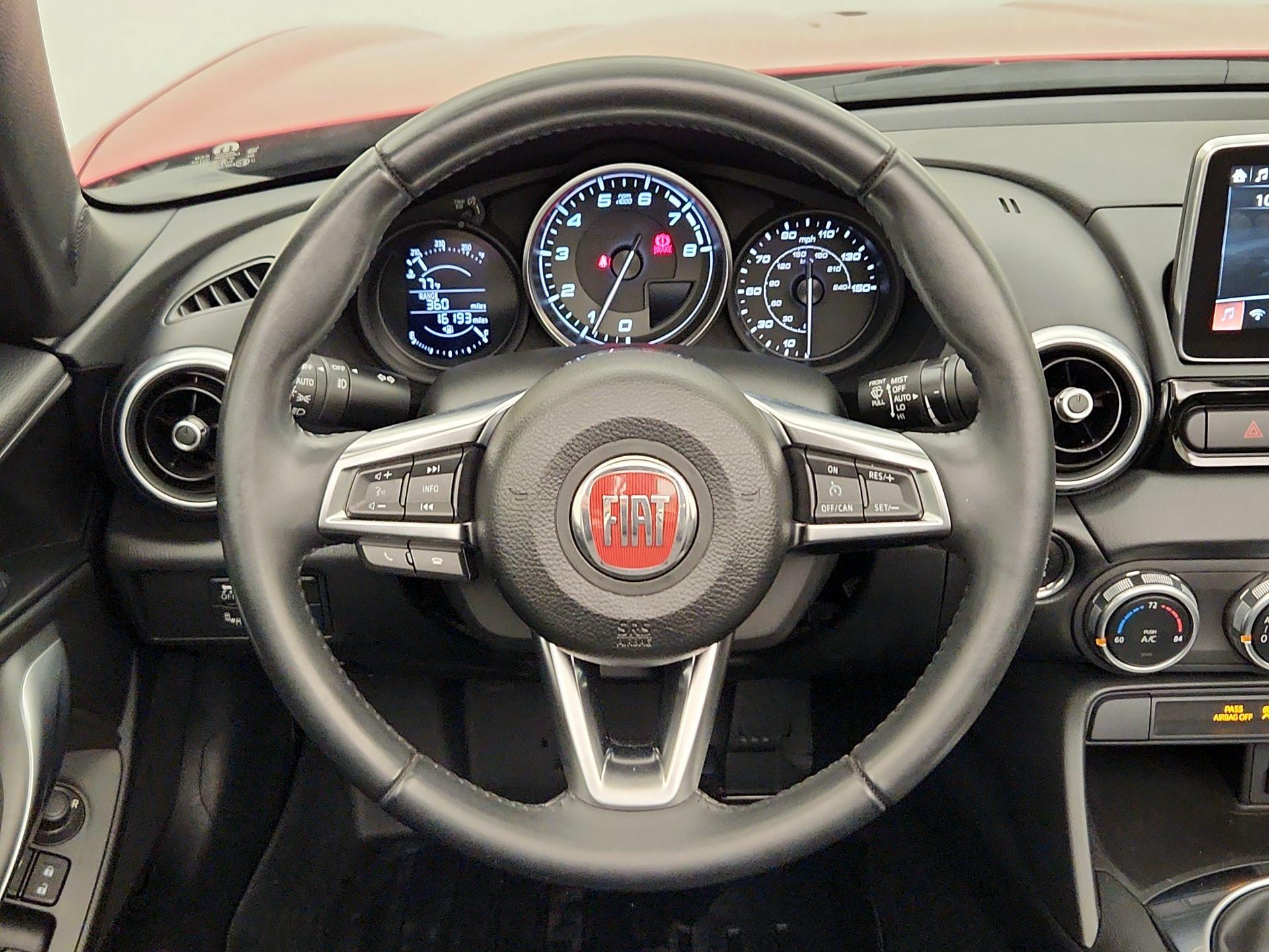 Thumbnail: 2017 Fiat 124 Spider - 10
