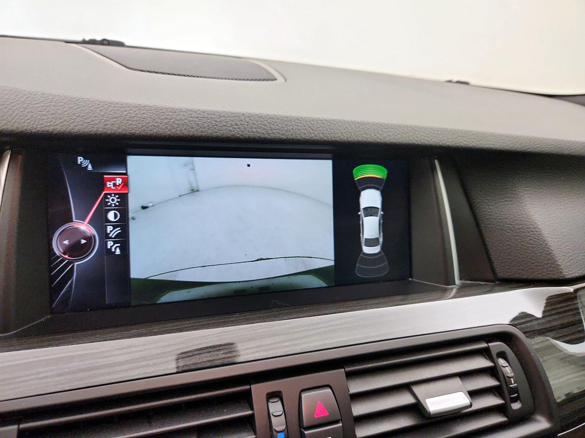 Thumbnail: 2016 BMW 5 Series - 15
