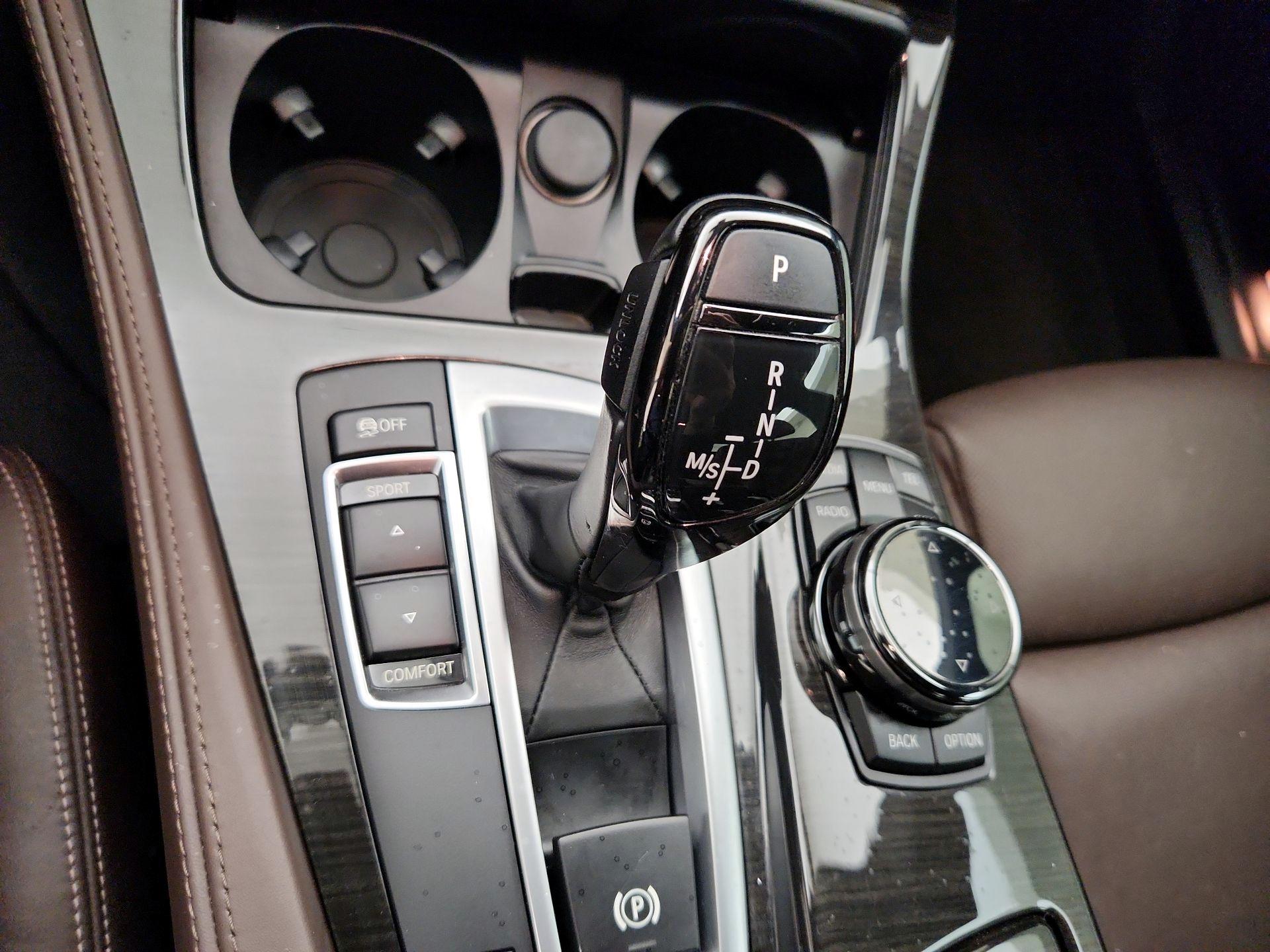 Thumbnail: 2016 BMW 5 Series - 18