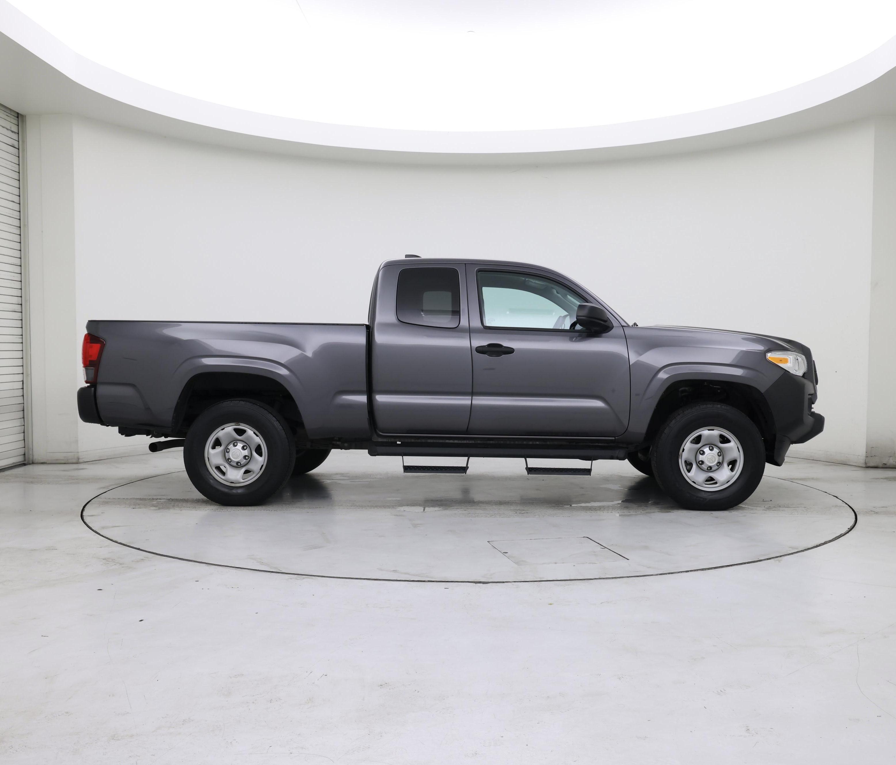 Thumbnail: 2022 Toyota Tacoma - 7