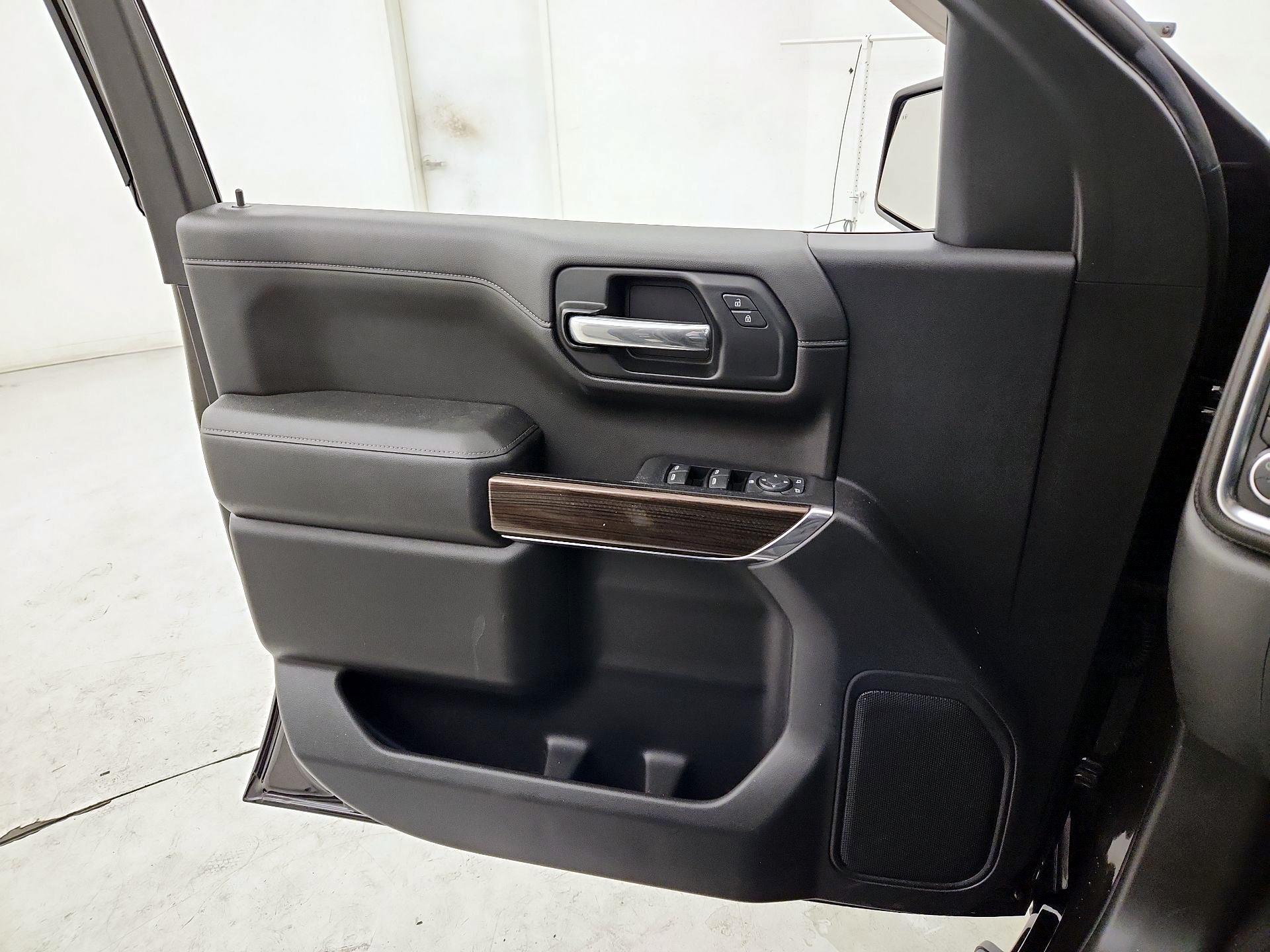 Thumbnail: 2019 Chevrolet Silverado 1500 - 12
