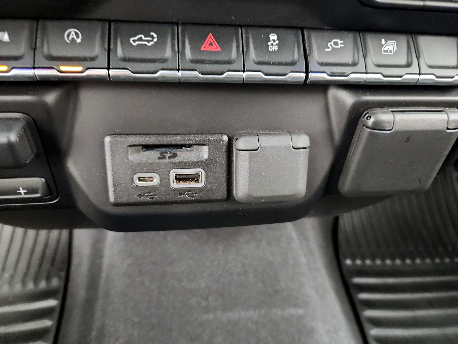 Thumbnail: 2019 Chevrolet Silverado 1500 - 17