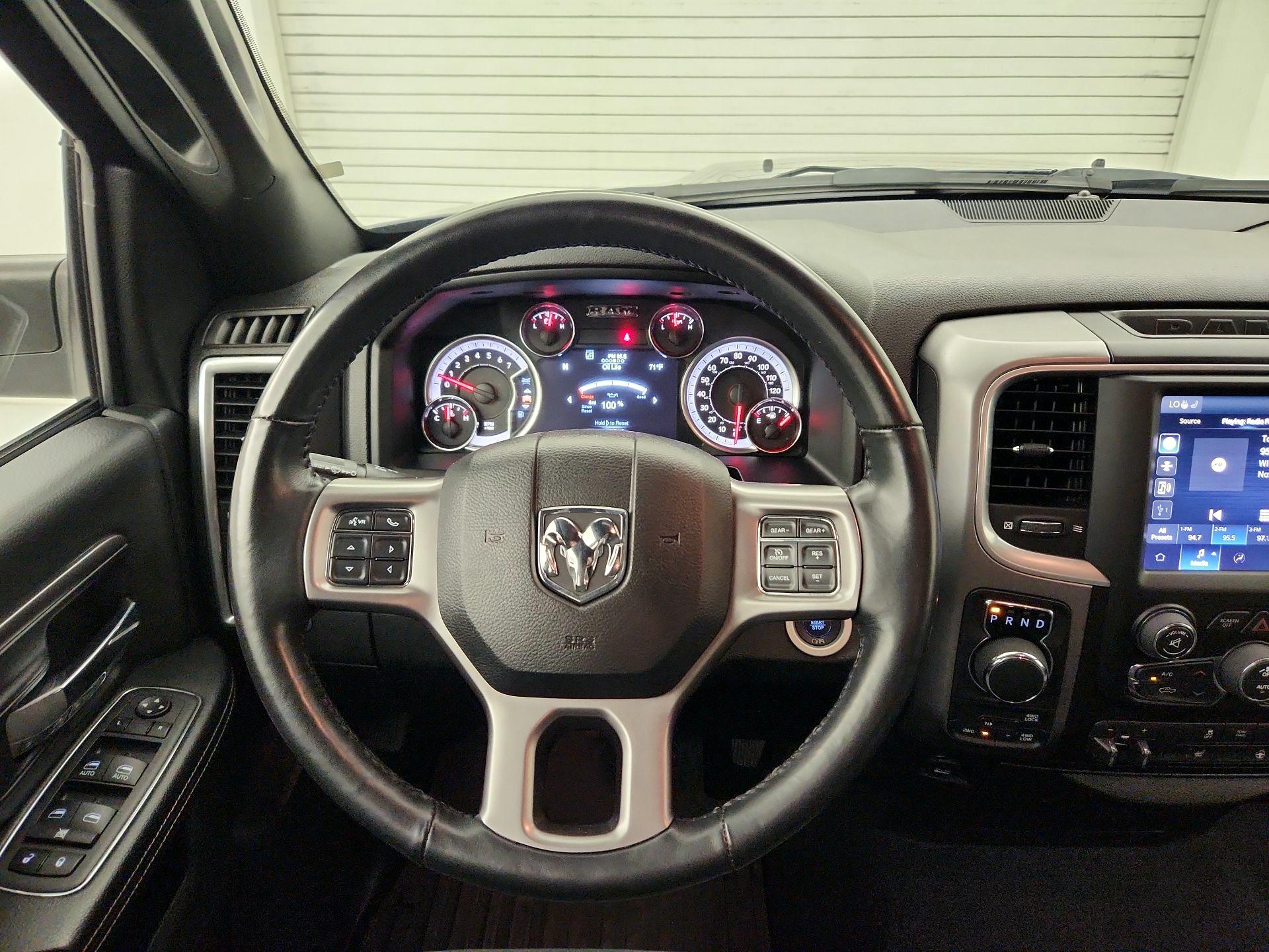 Thumbnail: 2022 RAM 1500 Classic - 10