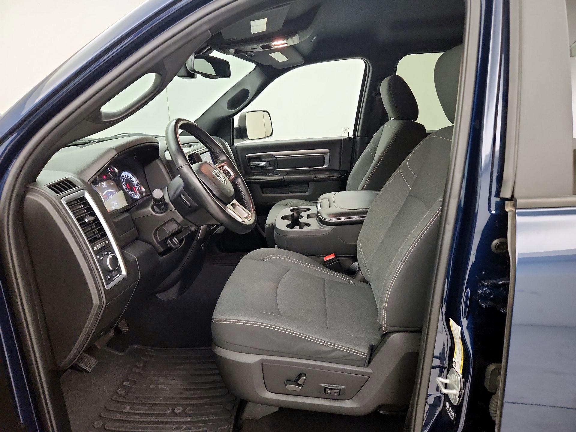 Thumbnail: 2022 RAM 1500 Classic - 11