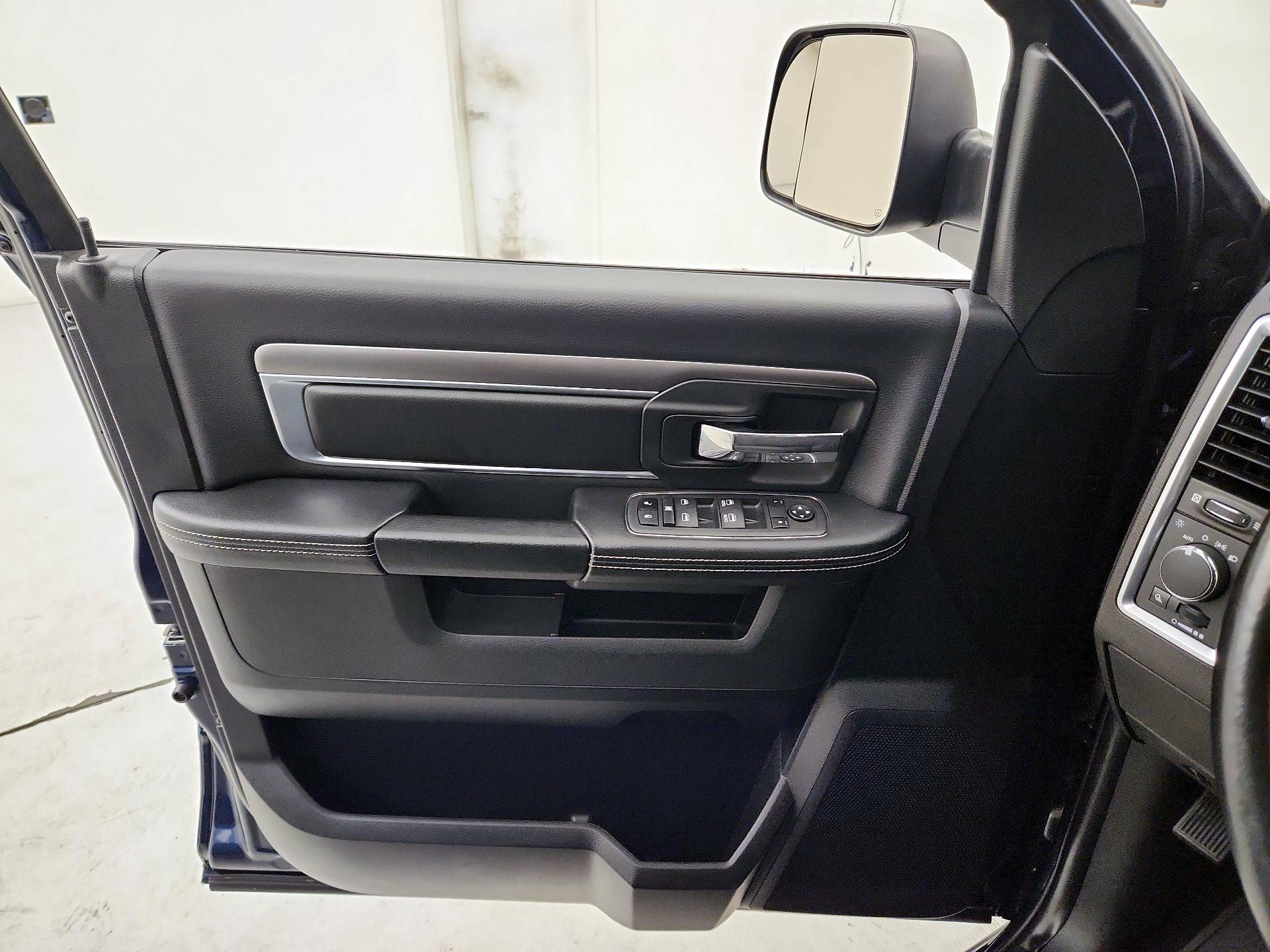 Thumbnail: 2022 RAM 1500 Classic - 12