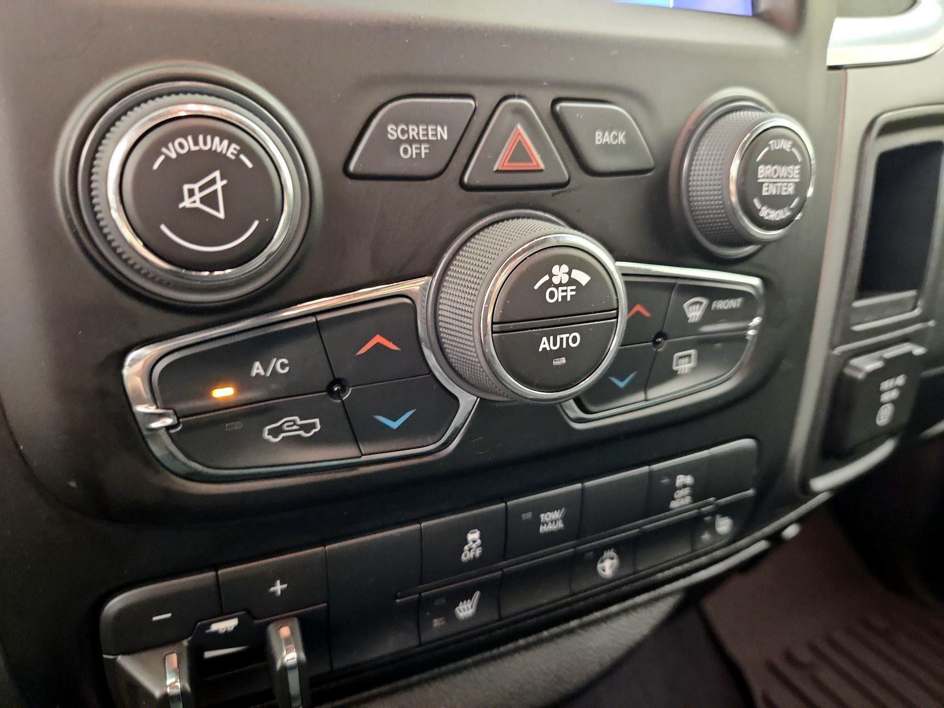 Thumbnail: 2022 RAM 1500 Classic - 16