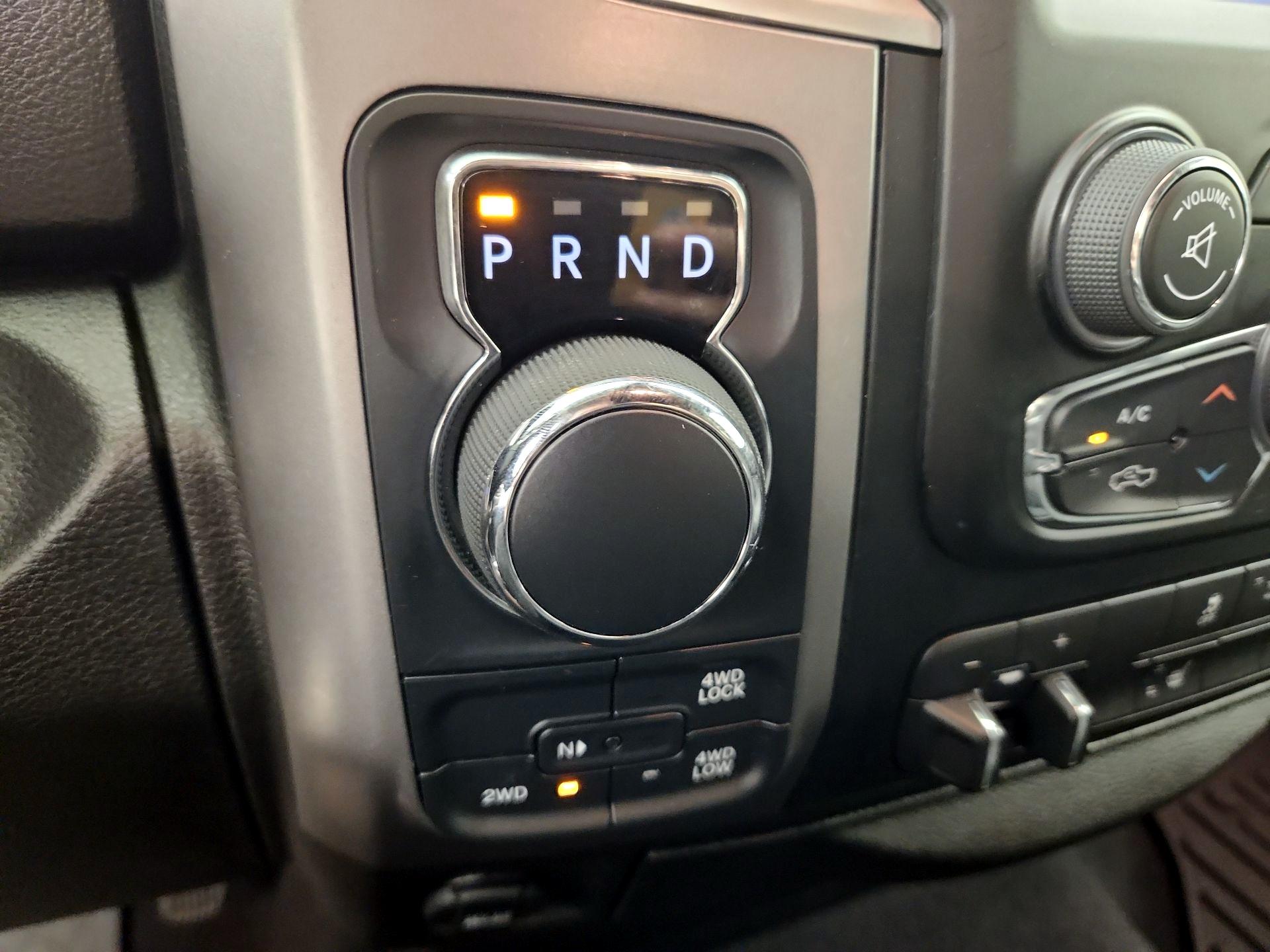 Thumbnail: 2022 RAM 1500 Classic - 17