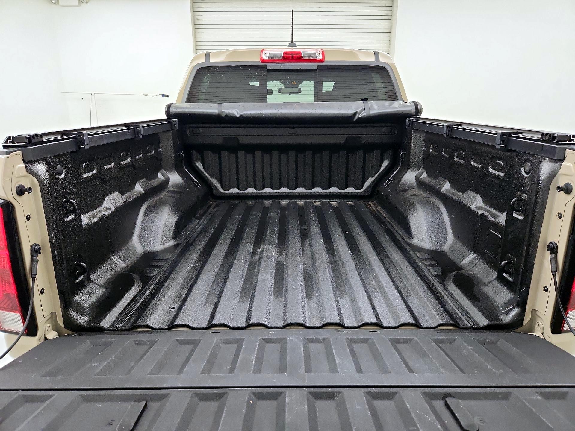 Thumbnail: 2023 Chevrolet Colorado - 20