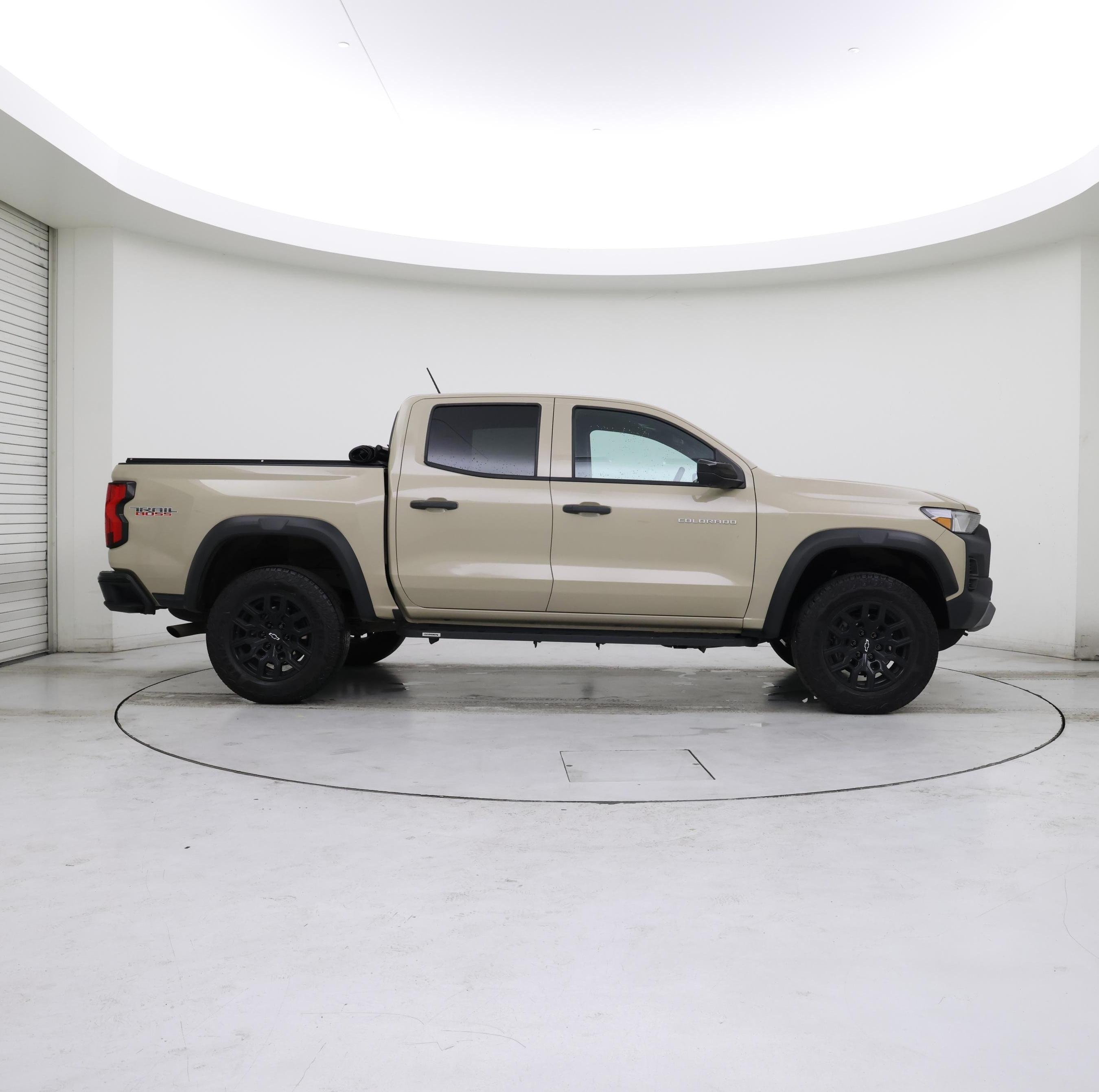 Thumbnail: 2023 Chevrolet Colorado - 7
