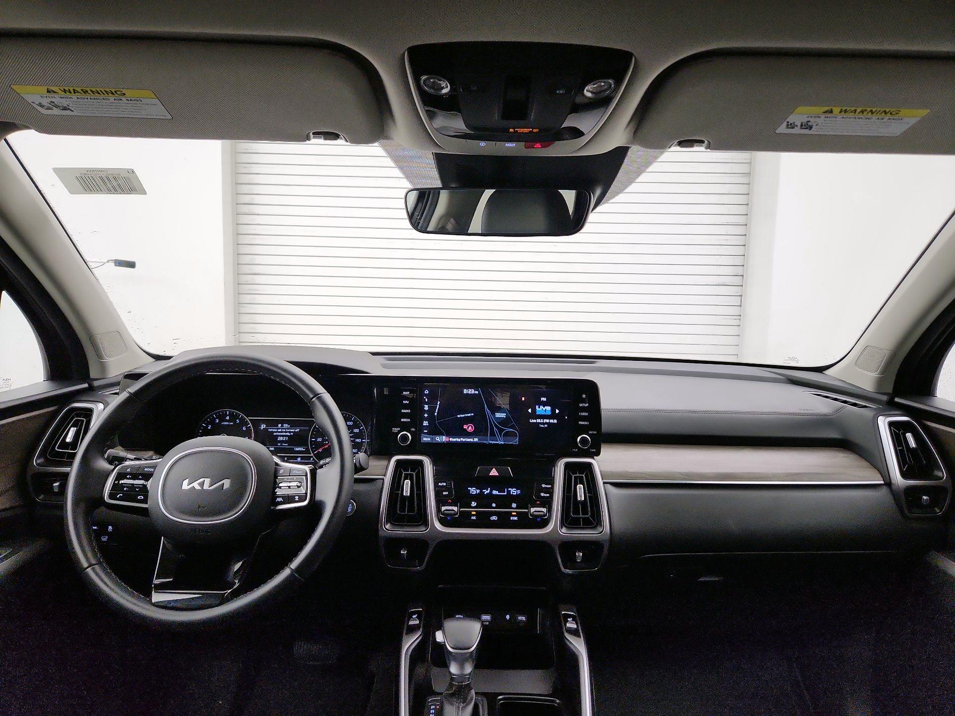 Thumbnail: 2023 Kia Sorento - 9