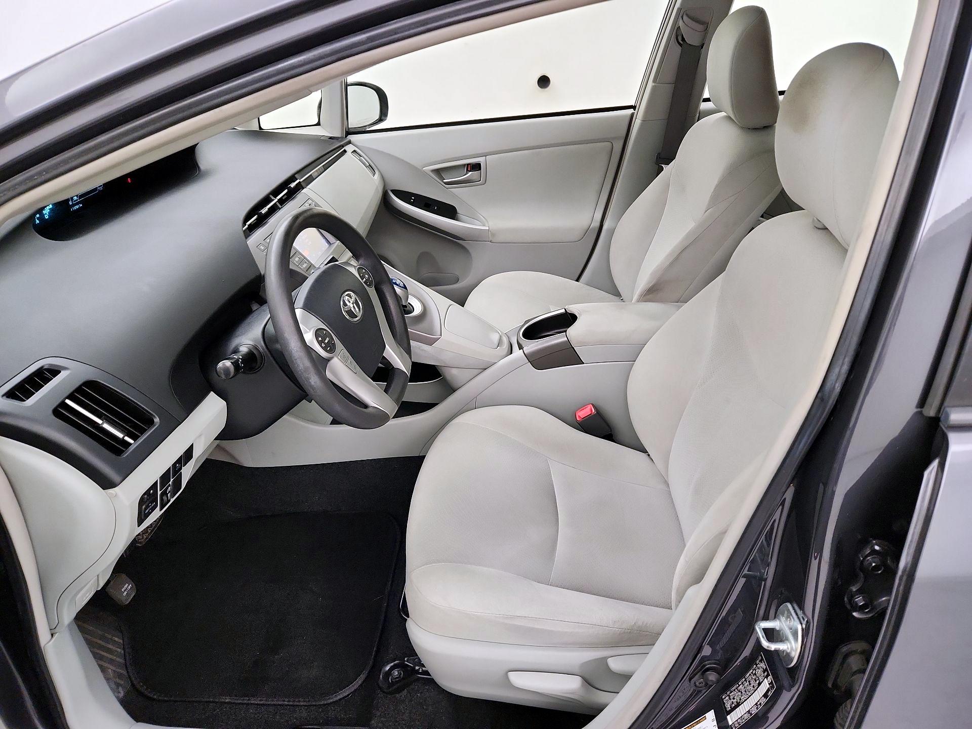 Thumbnail: 2013 Toyota Prius - 11