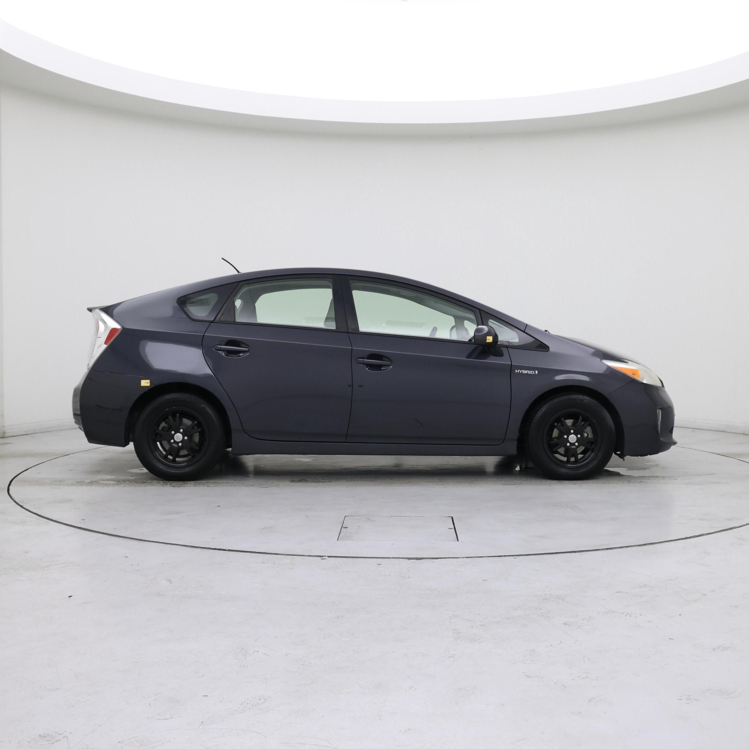 Thumbnail: 2013 Toyota Prius - 7