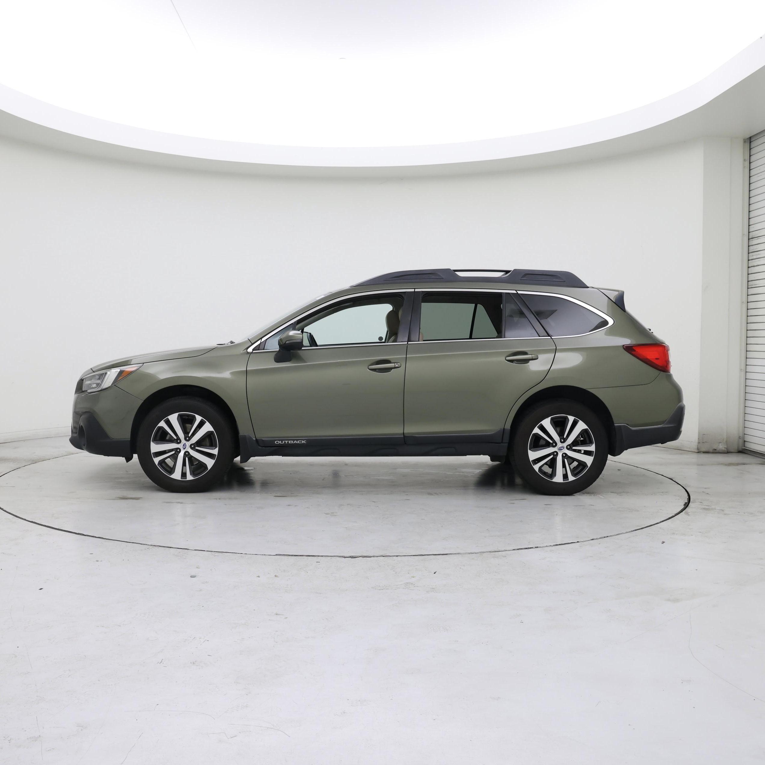 Thumbnail: 2018 Subaru Outback - 3