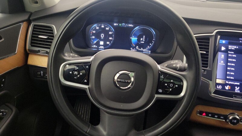 2022 Volvo XC90 T8 Inscription 10