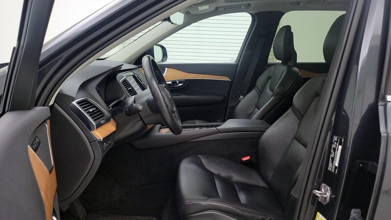2022 Volvo XC90 T8 Inscription 11