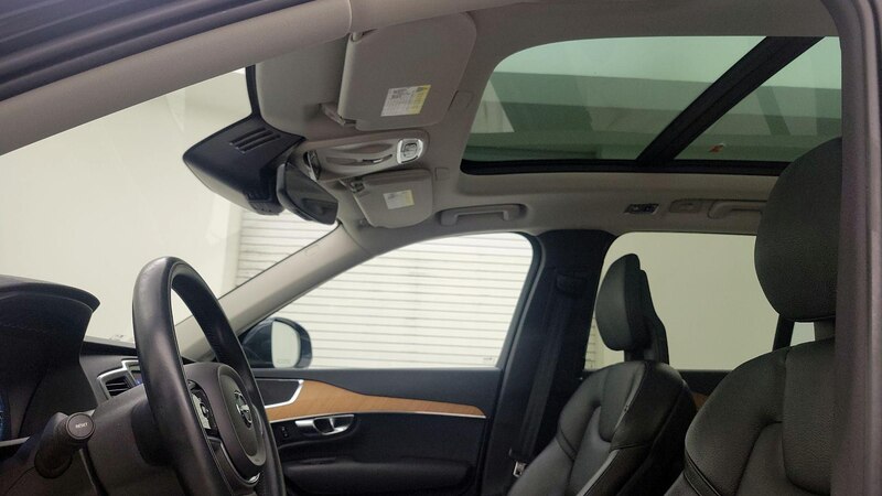 2022 Volvo XC90 T8 Inscription 19