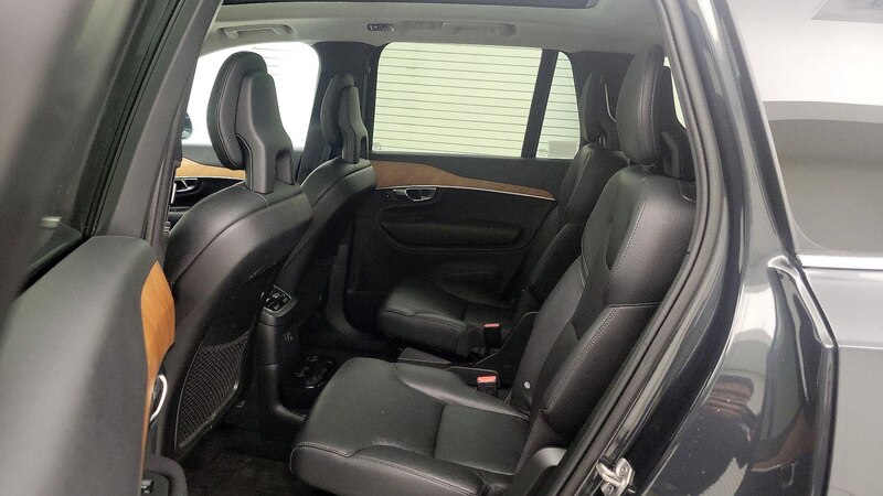 2022 Volvo XC90 T8 Inscription 20