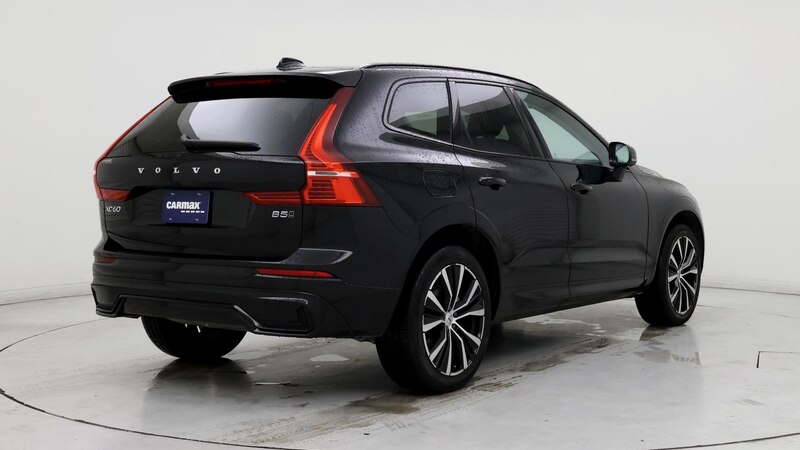 2024 Volvo XC60 B5 Core 8