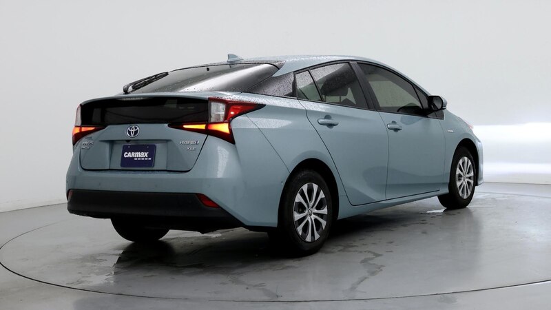 2019 Toyota Prius XLE 8