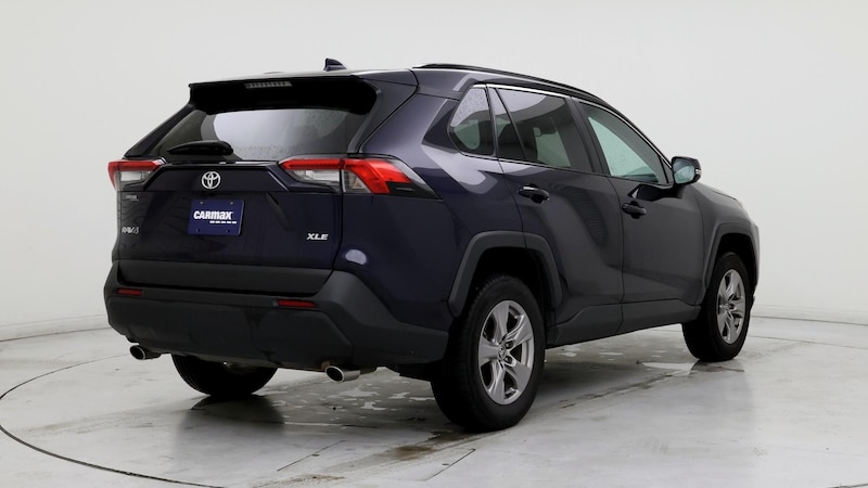 2022 Toyota RAV4 XLE 8