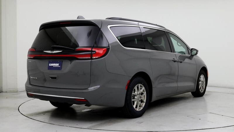 2022 Chrysler Pacifica Touring L 8