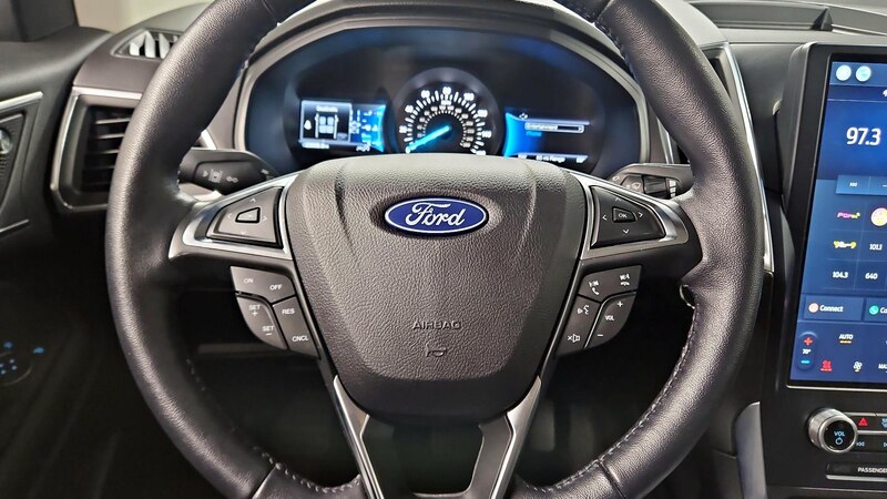 2023 Ford Edge Titanium 10