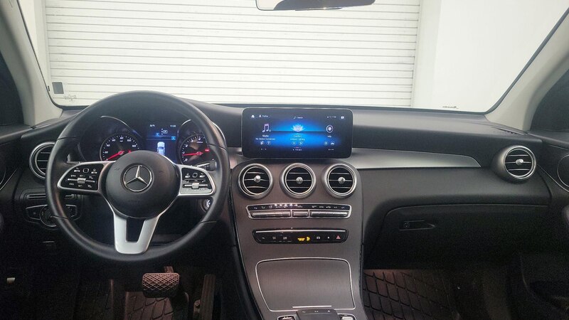 2022 Mercedes-Benz GLC 300 9
