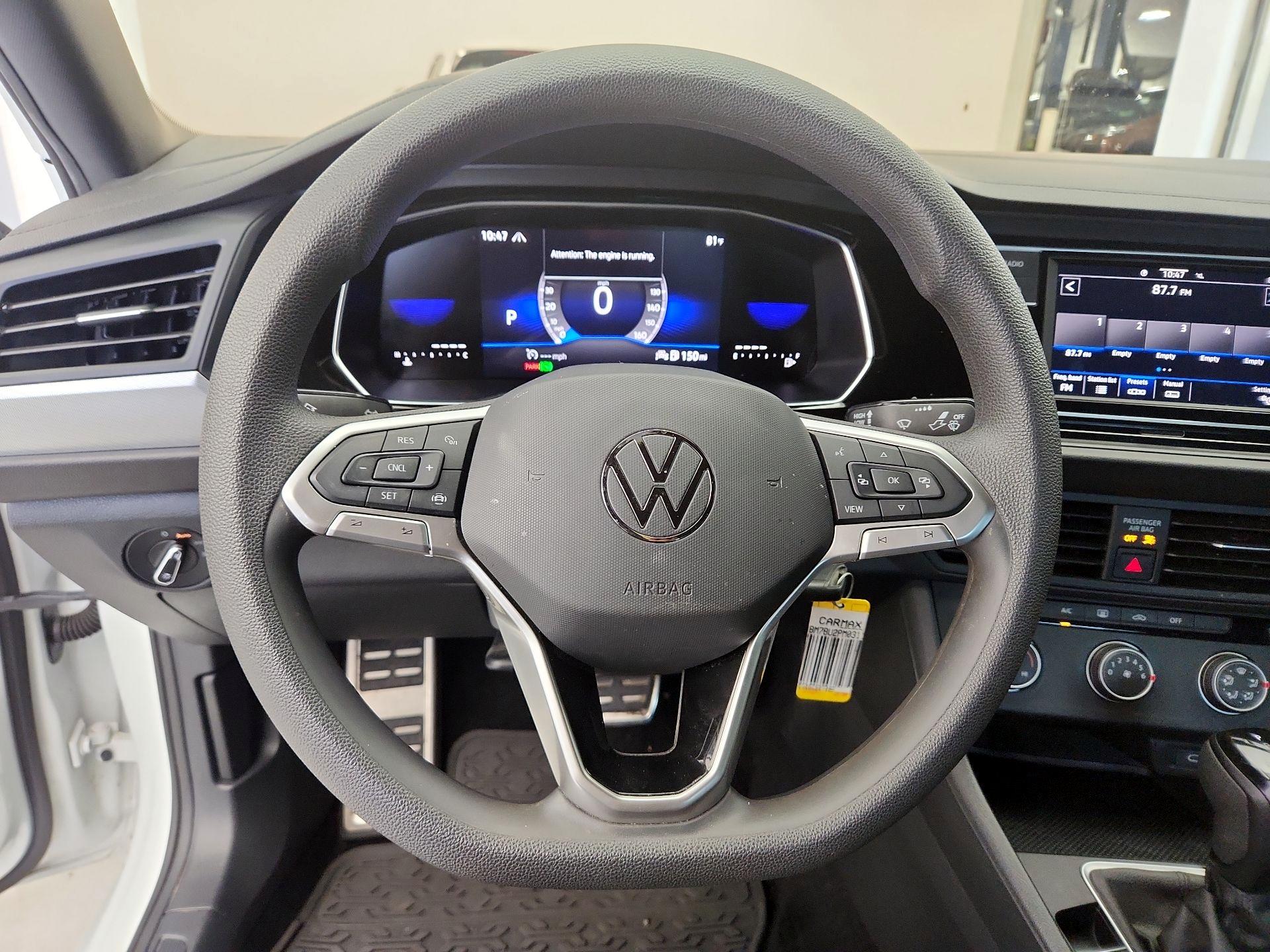 Thumbnail: 2023 Volkswagen Jetta - 10