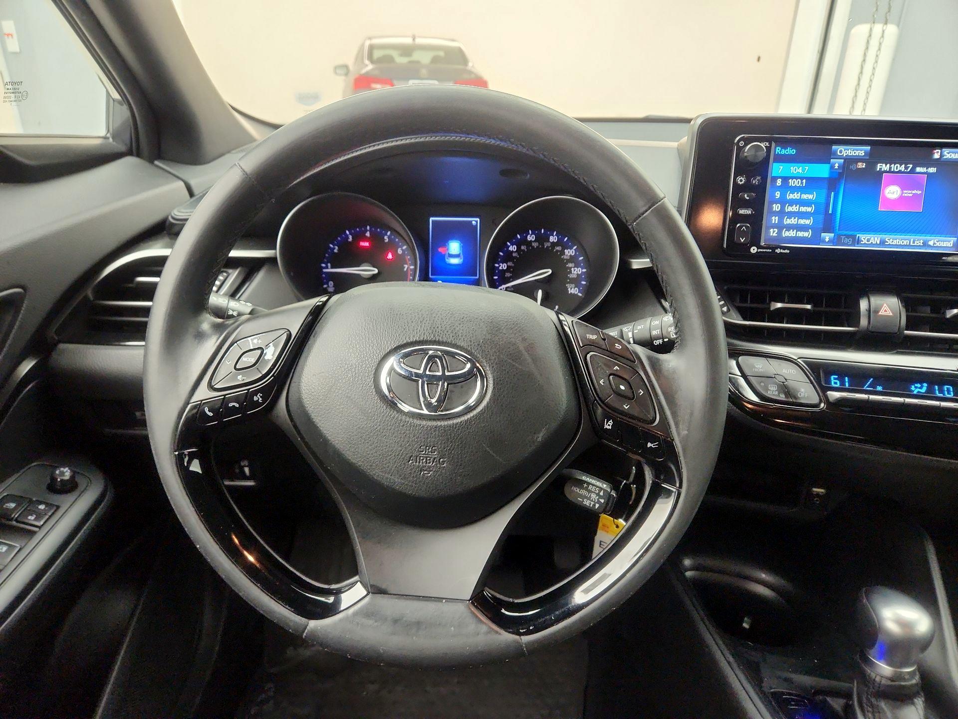 Thumbnail: 2018 Toyota C-HR - 10
