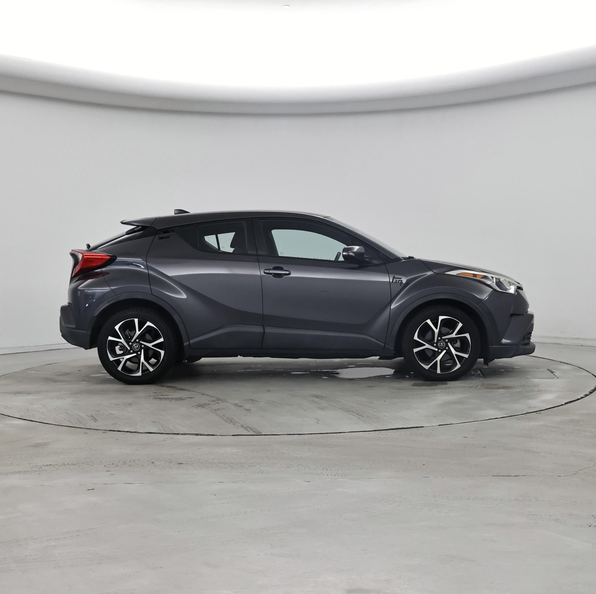 Thumbnail: 2018 Toyota C-HR - 7