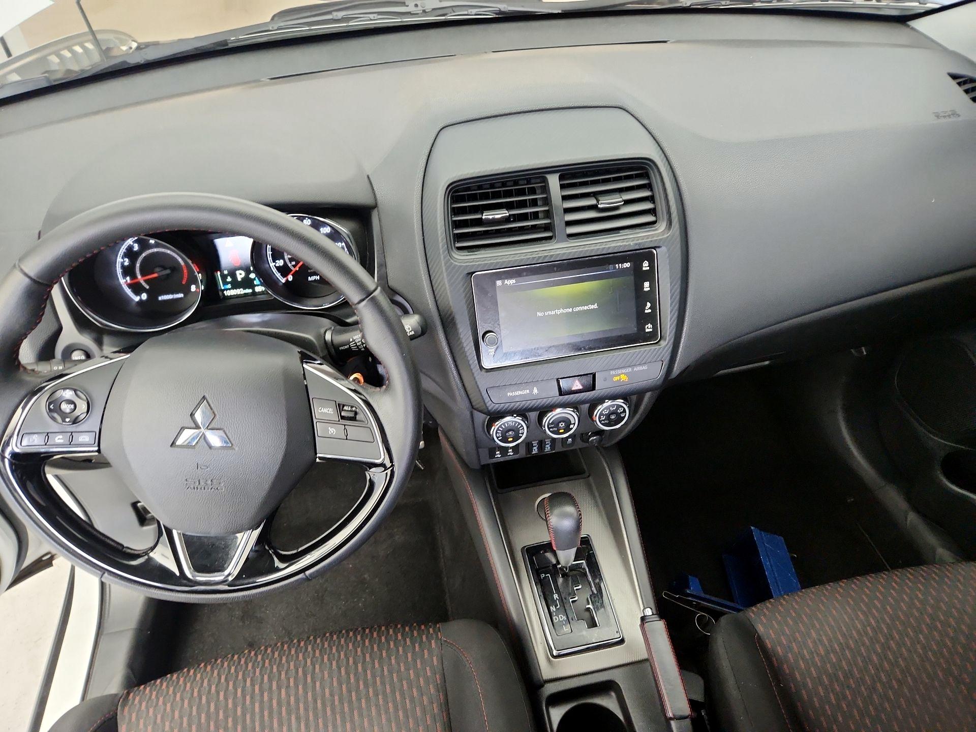 Thumbnail: 2019 Mitsubishi Outlander Sport - 9