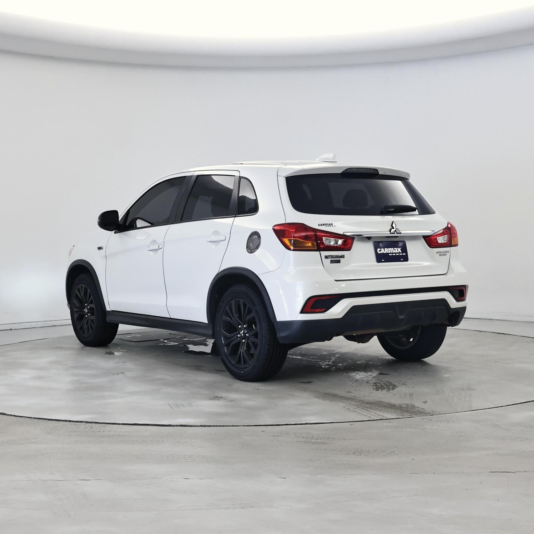 Thumbnail: 2019 Mitsubishi Outlander Sport - 2