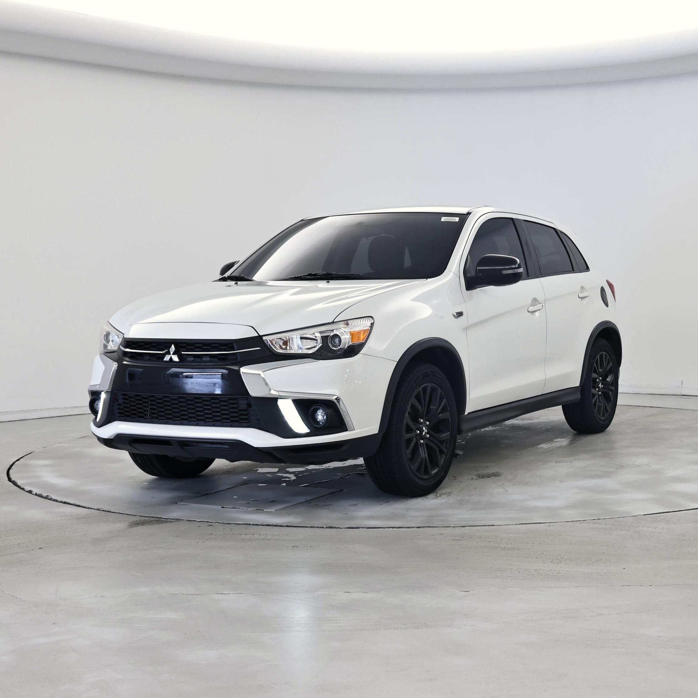 Thumbnail: 2019 Mitsubishi Outlander Sport - 4