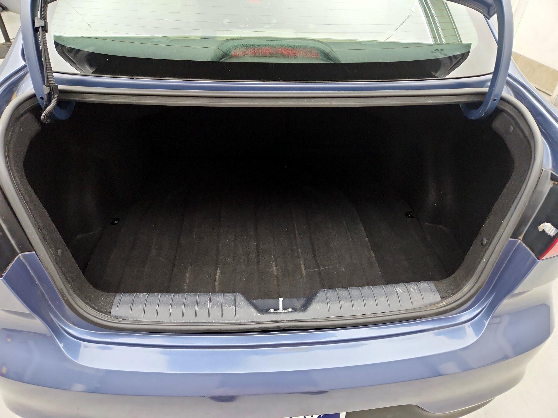 Thumbnail: 2016 Kia Rio - 19