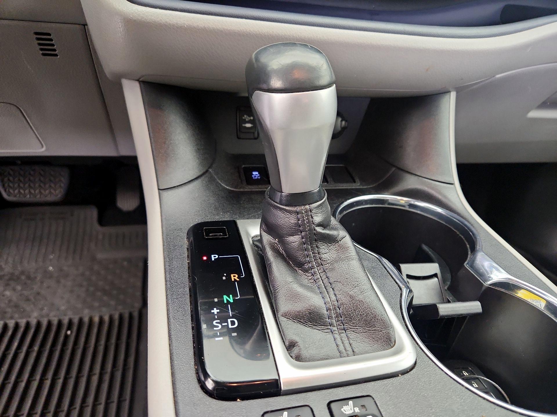 Thumbnail: 2019 Toyota Highlander - 17